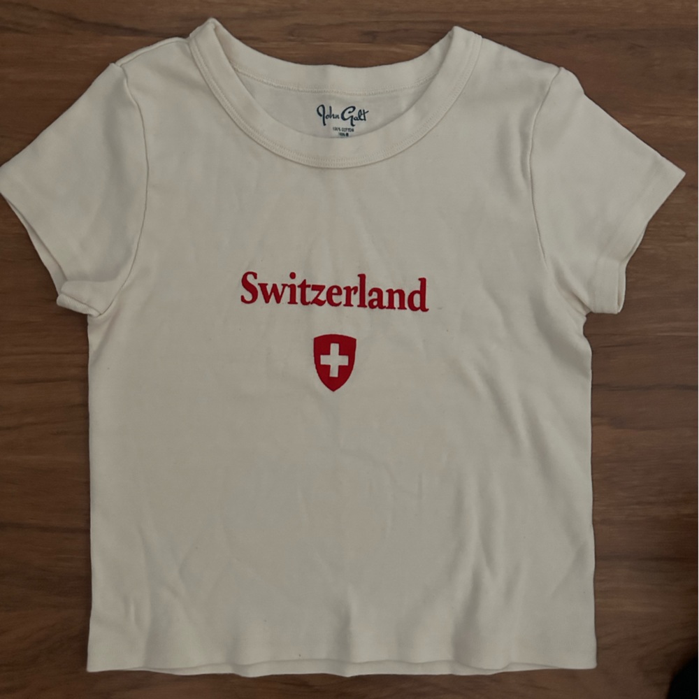 Brandy Melville Ashlyn Switzerland Top